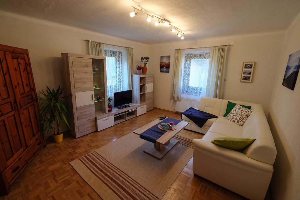 Haus Hubertus Appartement Radnig Buitenkant foto